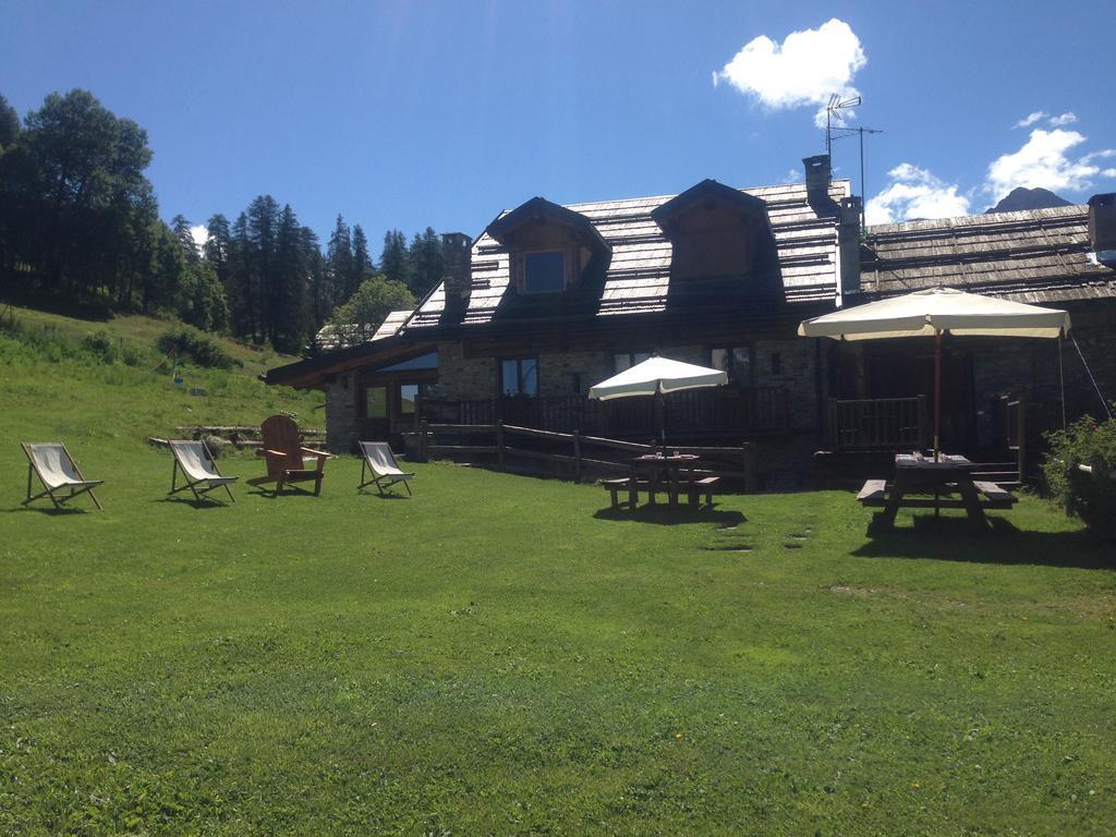 Agriturismo Il Fiocco Cesana Torinese Eksteriør bilde